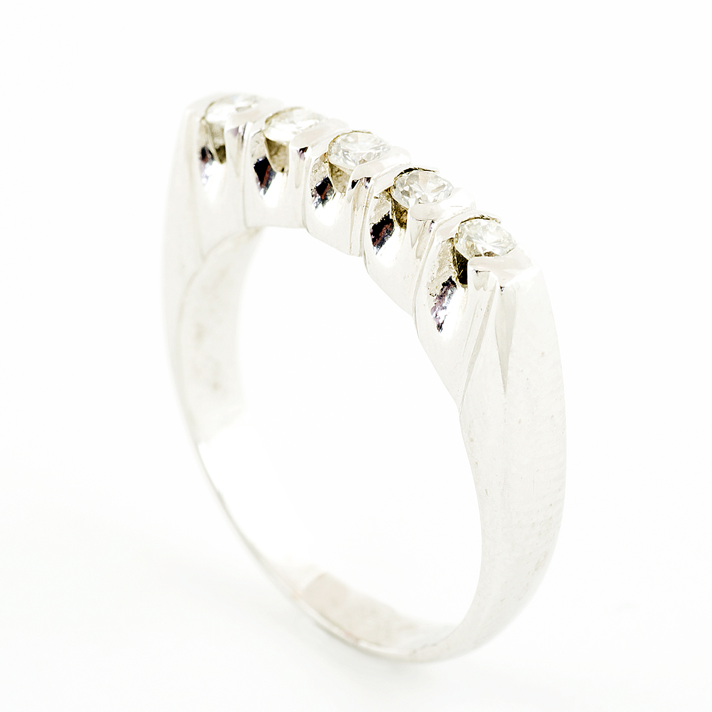 Quintillo en Platino, con Diamantes talla Brillante de 0,25 ct. total. (G-H/VS2-SI1). 4,62 gr. Quintillo en Platino, con Diamantes talla Brillante de 0,25 ct. total. (G-H/VS2-SI1). 4,62 gr.