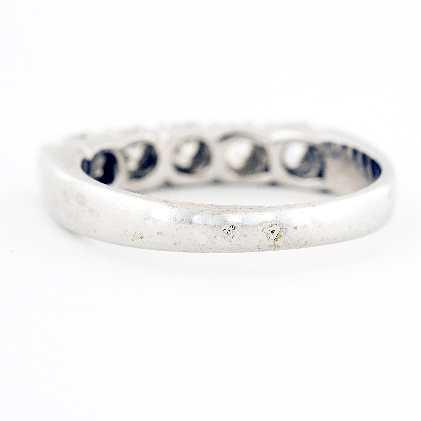 Quintillo en Platino, con Diamantes talla Brillante de 0,25 ct. total. (G-H/VS2-SI1). 4,62 gr. Quintillo en Platino, con Diamantes talla Brillante de 0,25 ct. total. (G-H/VS2-SI1). 4,62 gr.