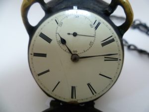 RELOJ DE VITRINA O SOBREMESA