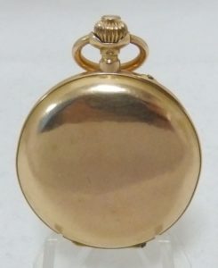 Reloj Suizo de colgar de señora, saboneta. Circa, 1890. Oro 18k.