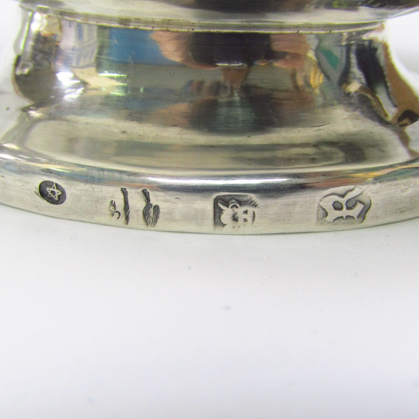 Salsera Oval en Plata de Ley, España, siglo XX. Salsera Oval en Plata de Ley, España, siglo XX.