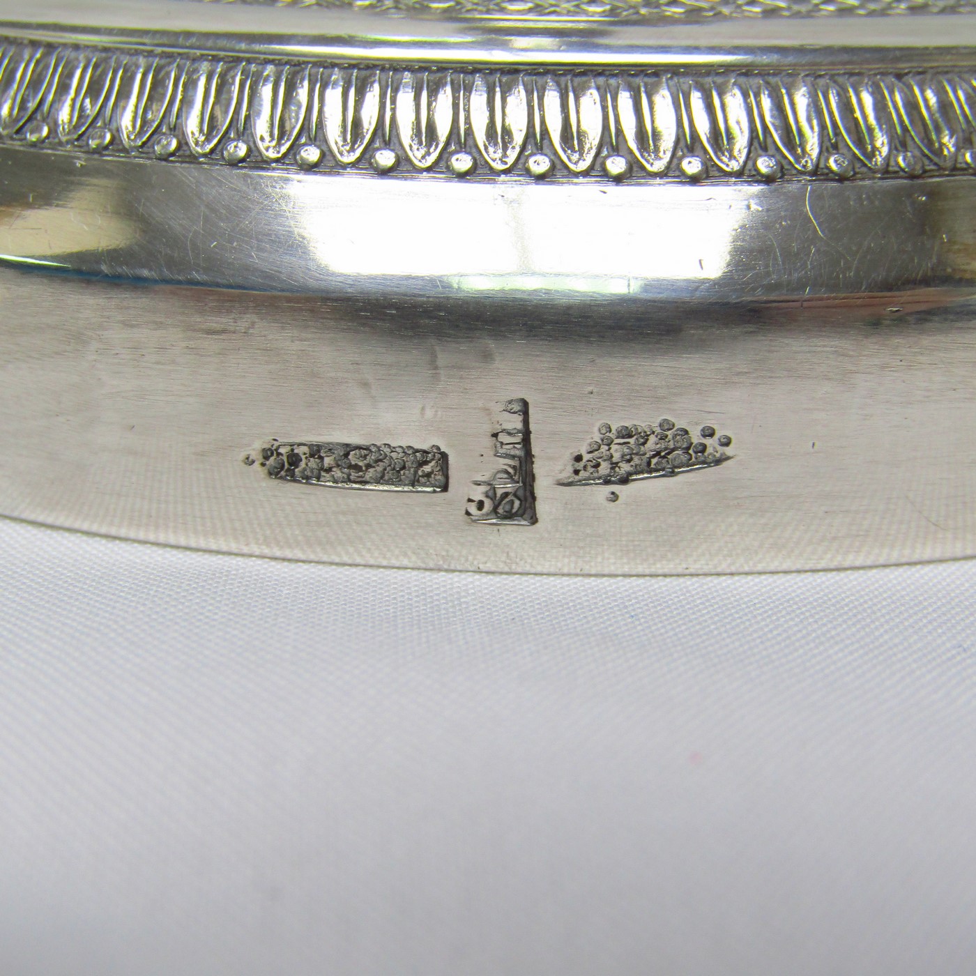 Candeleros neoclásicos en Plata de Ley. España, 1853. Candeleros neoclásicos en Plata de Ley. España, 1853.