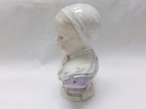 KAENDLER. Busto en Porcelana de Princesa Marie Zephirine de Borbón. Siglo XIX.