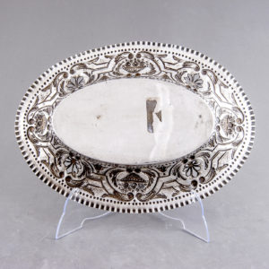 ADRADAS. Panera Oval calada en Plata. España, siglo XIX.