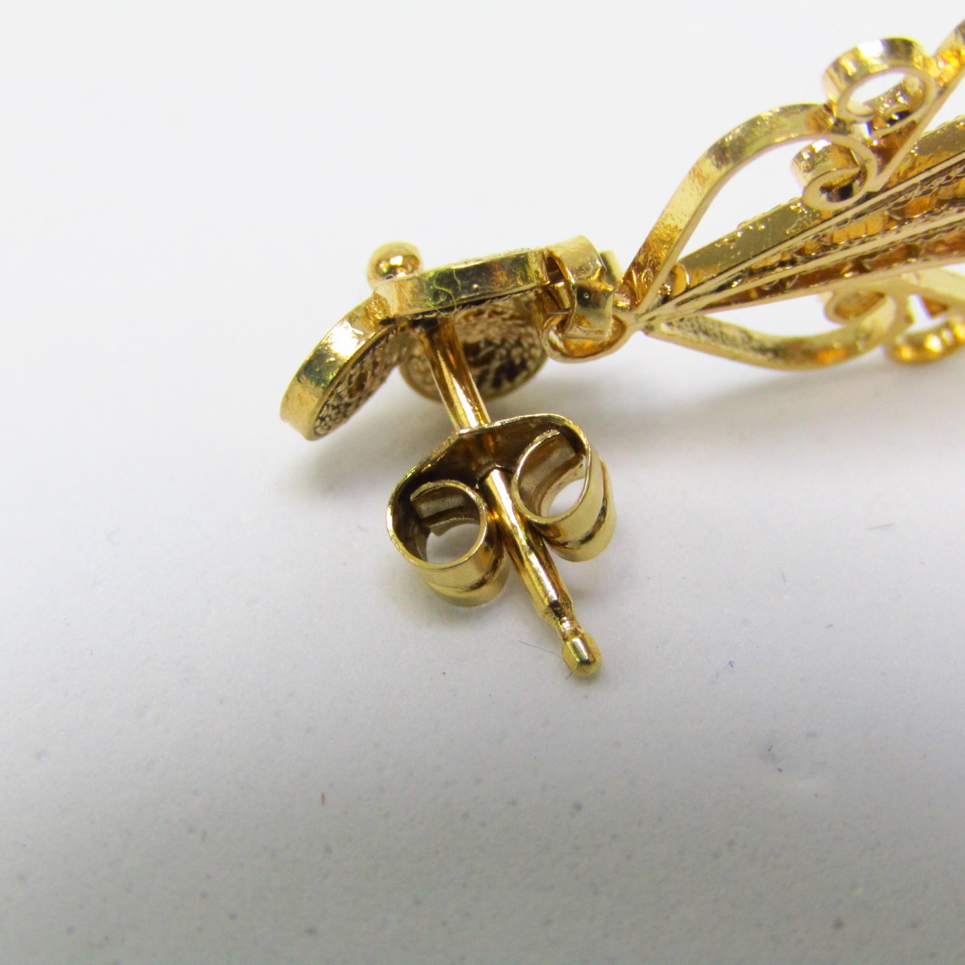 Pareja de pendientes de Oro de 18k con filigranas. 7,50 gr. Pareja de pendientes de Oro de 18k con filigranas. 7,50 gr.
