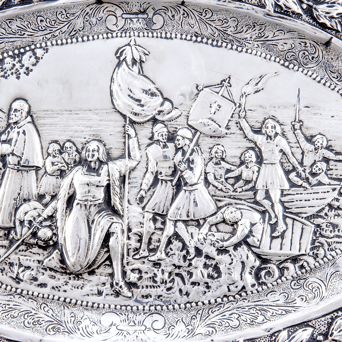 PLACER Y AGRUÑA. Bandeja decorativa oval en Plata. España, ca. 1900. PLACER Y AGRUÑA. Bandeja decorativa oval en Plata. España, ca. 1900.