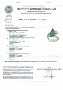 Sortija en Oro de 18k con Esmeralda Natural 1.85 ct. talla Marquesa (bG/AA) y 6 Diamantes de 0,54 ct. total (J-K/VS-SI). Certificado IGE.