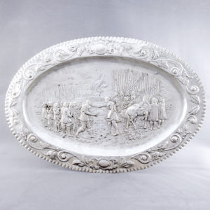 Bandeja Decorativa de Gran Tamaño, en Plata. España. Siglo XX