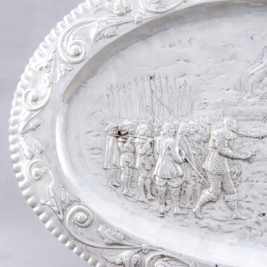 Bandeja Decorativa de Gran Tamaño, en Plata. España. Siglo XX