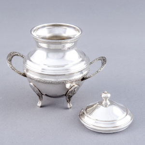 CORTABARRÍA Y CÍA. Juego de Café y Té en plata de Ley. España, siglo XX.