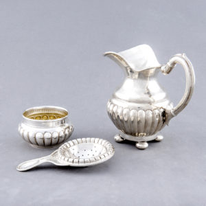 D. García. Juego de Café y té en plata de Ley. España, siglo XX. 2658 gr.