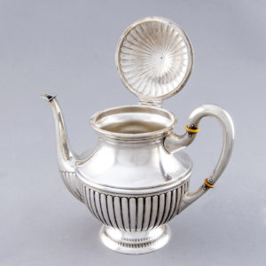 DIONISIO GARCÍA. Juego de Café y Té en plata. España, siglo XX.