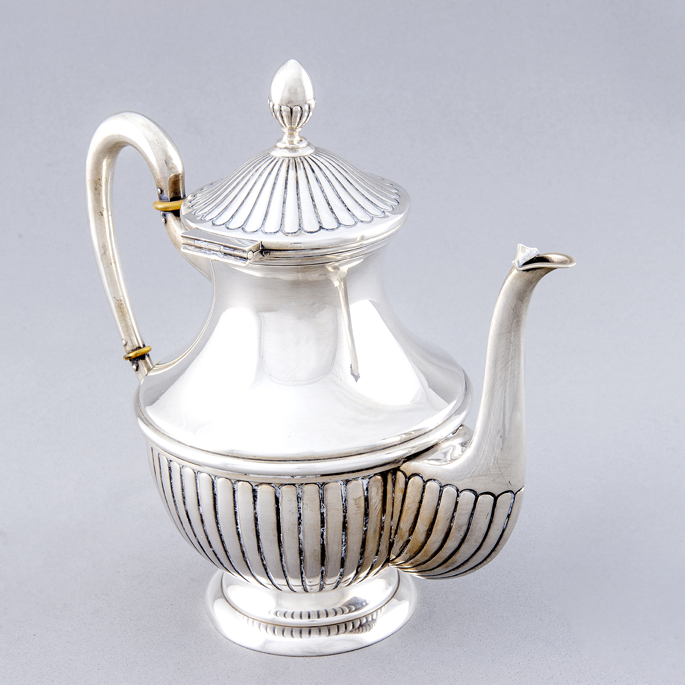 DIONISIO GARCÍA. Juego de Café y Té en plata. España, siglo XX. DIONISIO GARCÍA. Juego de Café y Té en plata. España, siglo XX.