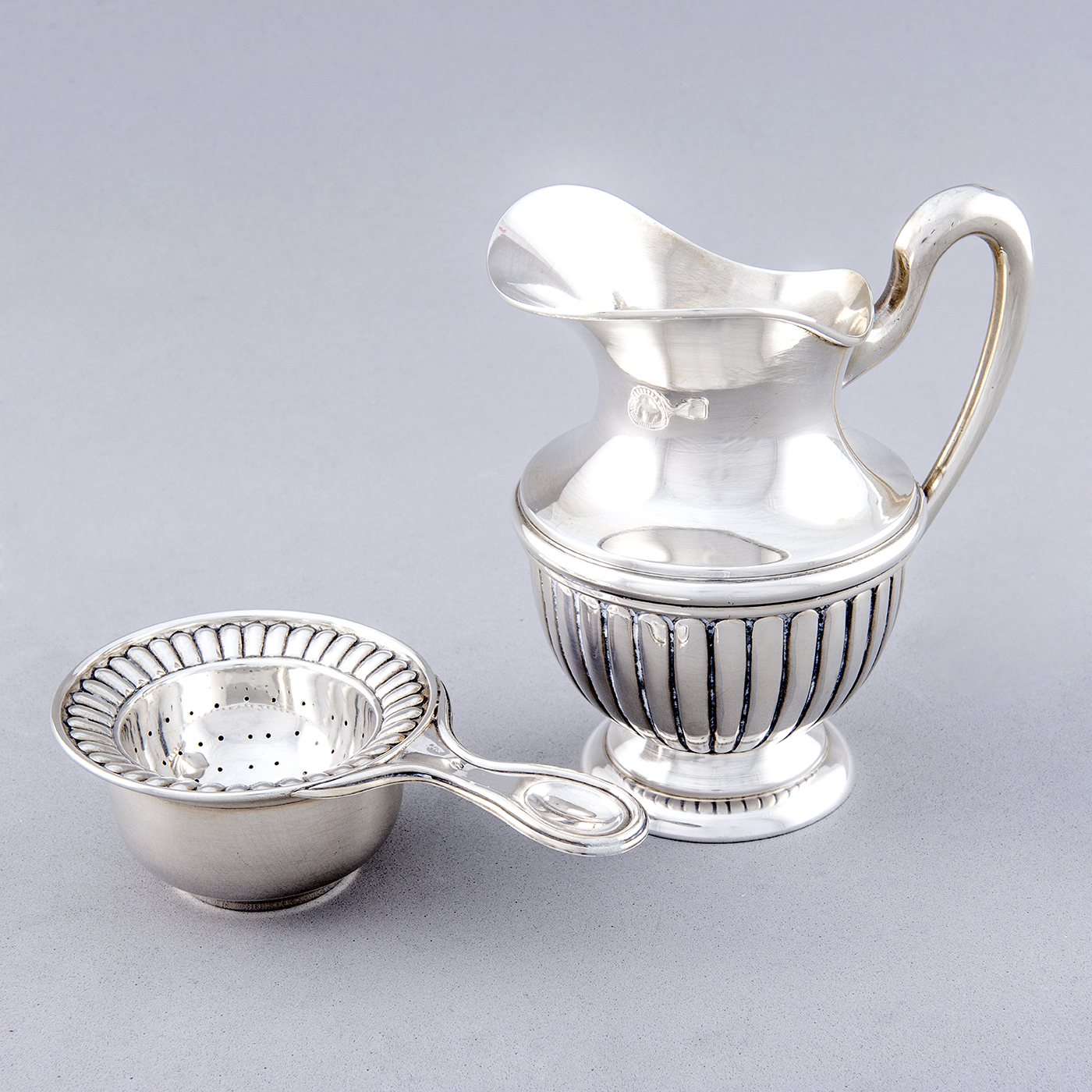DIONISIO GARCÍA. Juego de Café y Té en plata. España, siglo XX. DIONISIO GARCÍA. Juego de Café y Té en plata. España, siglo XX.