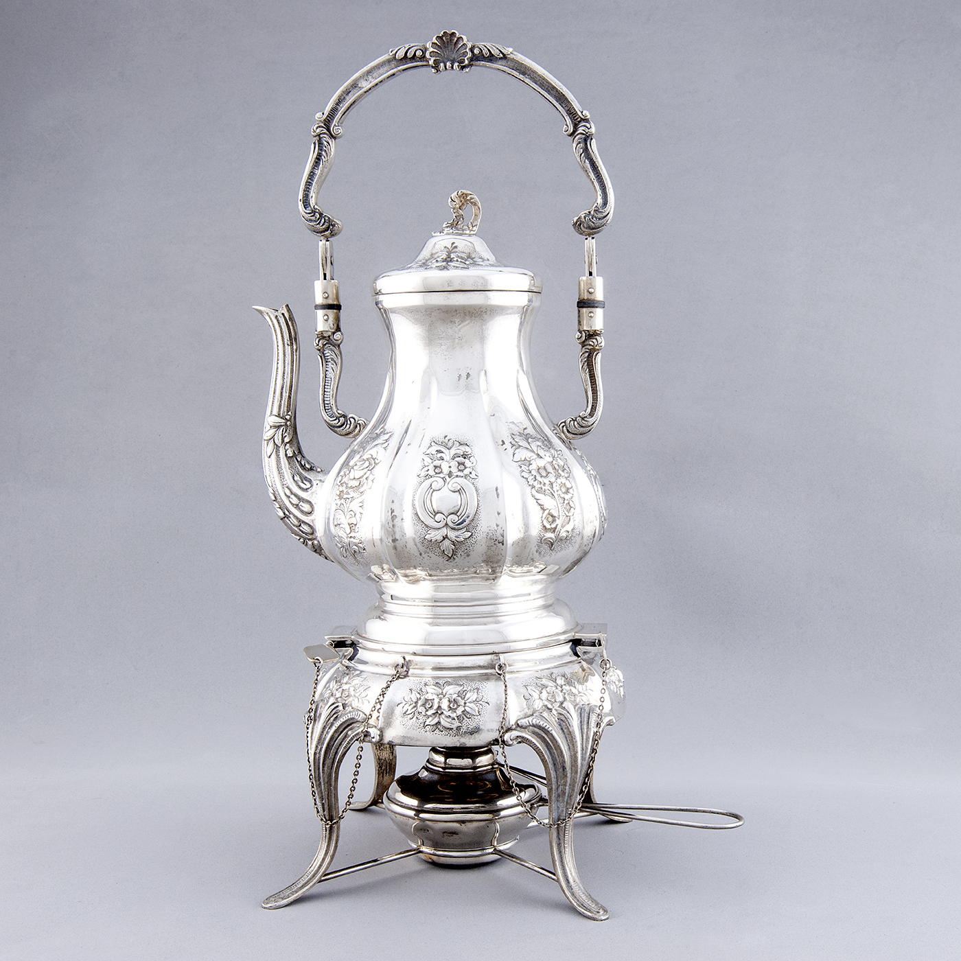 FLORENTINA. Samovar con mechero en Plata. Bogotá, s.XX. FLORENTINA. Samovar con mechero en Plata. Bogotá, s.XX.