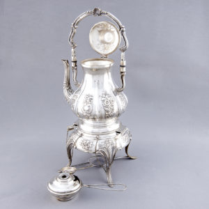 FLORENTINA. Samovar con mechero en Plata. Bogotá, s.XX.