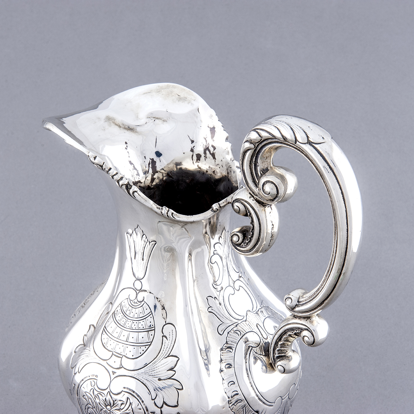 Jarra de Plata de Ley. España. Siglo XIX. Jarra de Plata de Ley. España. Siglo XIX.