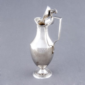 Jarra Decorada en Plata de Ley. España, siglo XIX.