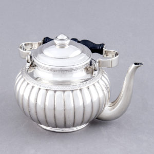 Juego de Cinco piezas de Café y Té. España, 19th. 2.725 gr.