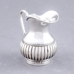 Juego de Cinco piezas de Café y Té. España, 19th. 2.725 gr.