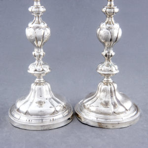 Pareja de Candeleros en Plata de Ley. España, siglo XIX.