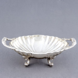 PASGORCY. Centro de Mesa Oval en plata gallonada. España, Siglo XX.