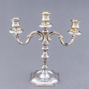 Pedro Durán. Pareja de candelabros de tres luces. España, 20th.