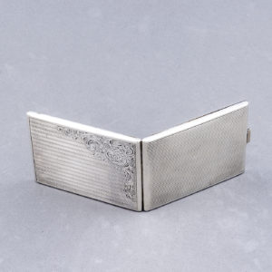 Pitillera en Plata de Ley. Polonia, ca. 1920. Peso, 148 gr.