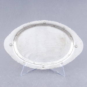 R.H. TVENSTRUP. Bandeja Oval en plata. Randers, Dinamarca, s.XX