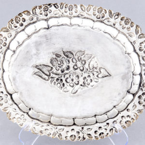 Bandeja Decorativa Oval en plata. España, siglo XIX.