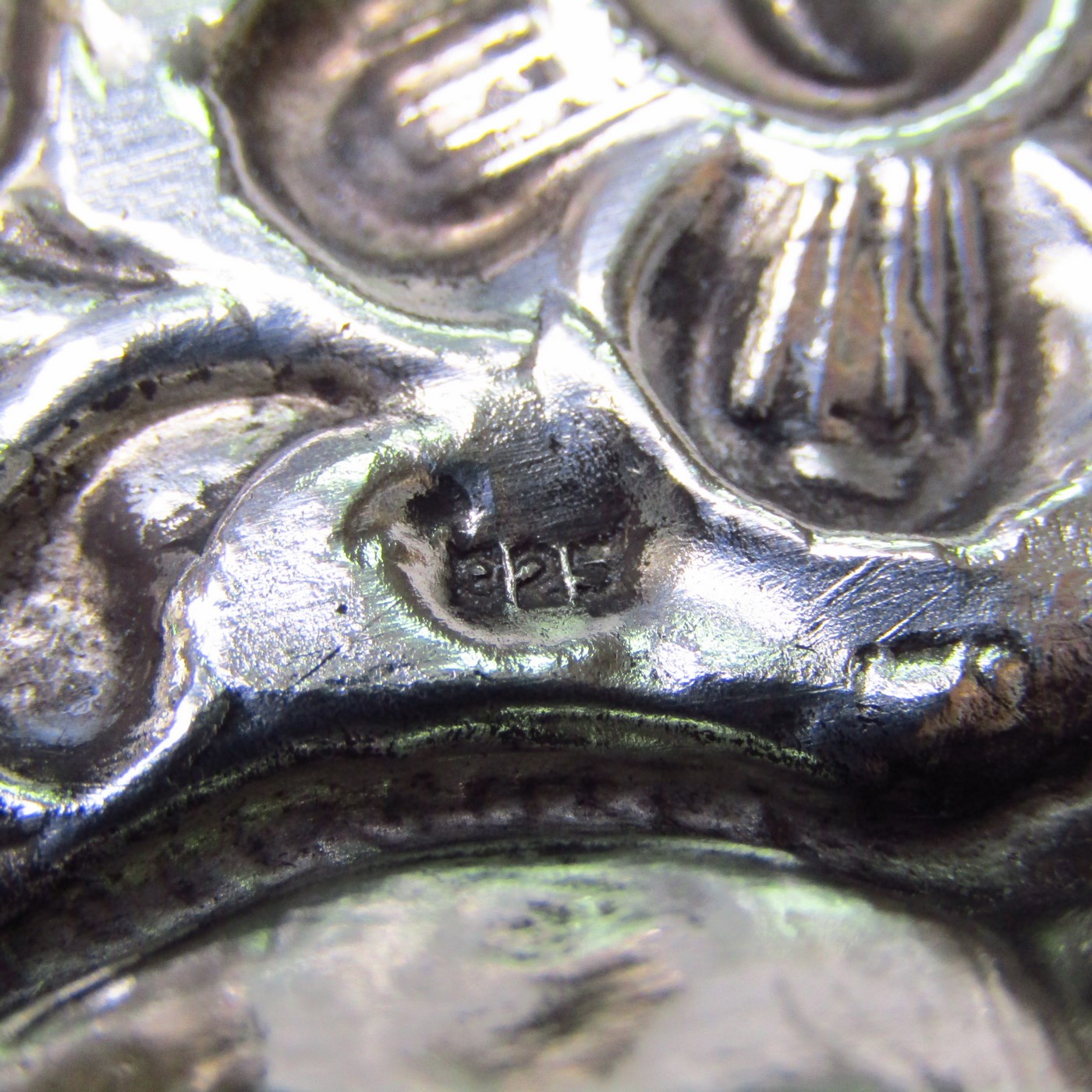 Bandeja Decorativa Oval en plata. España, siglo XIX. Bandeja Decorativa Oval en plata. España, siglo XIX.