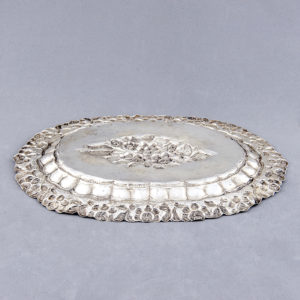 Bandeja Decorativa Oval en plata. España, siglo XIX.