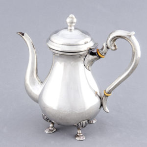 Juego de Café y Té en Plata peruana. Siglo XX.