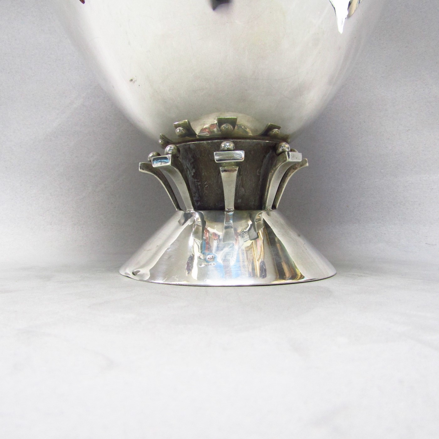 BAGUÉS. Centro de Mesa en Plata. España, s. XX. BAGUÉS. Centro de Mesa en Plata. España, s. XX.