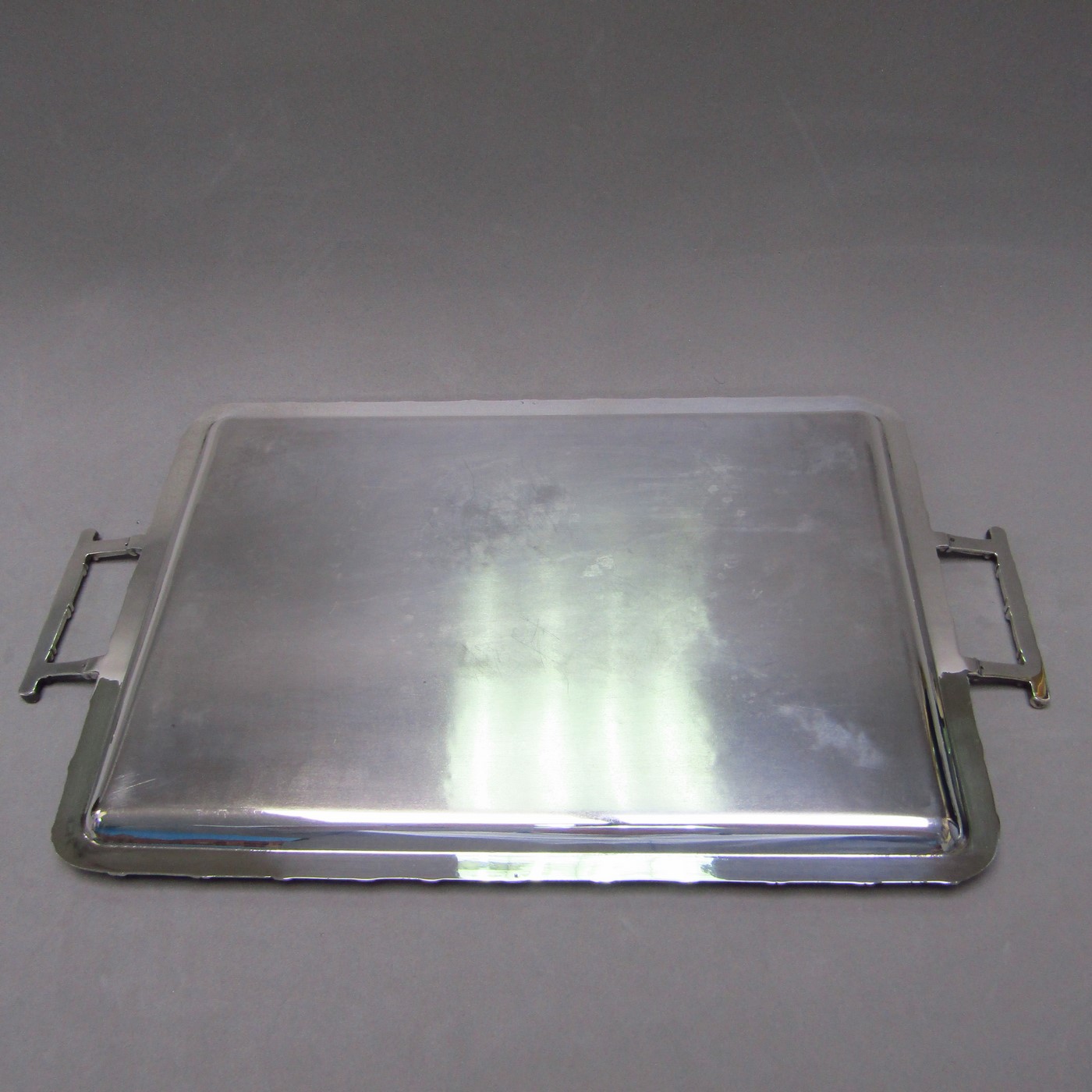 Pasgorcy. Bandeja rectangular con asas en Plata. España, siglo XX. Pasgorcy. Bandeja rectangular con asas en Plata. España, siglo XX.