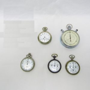Colección con 1 Reloj, 2 Cronómetros y 2 Podómetros de Bolsillo.