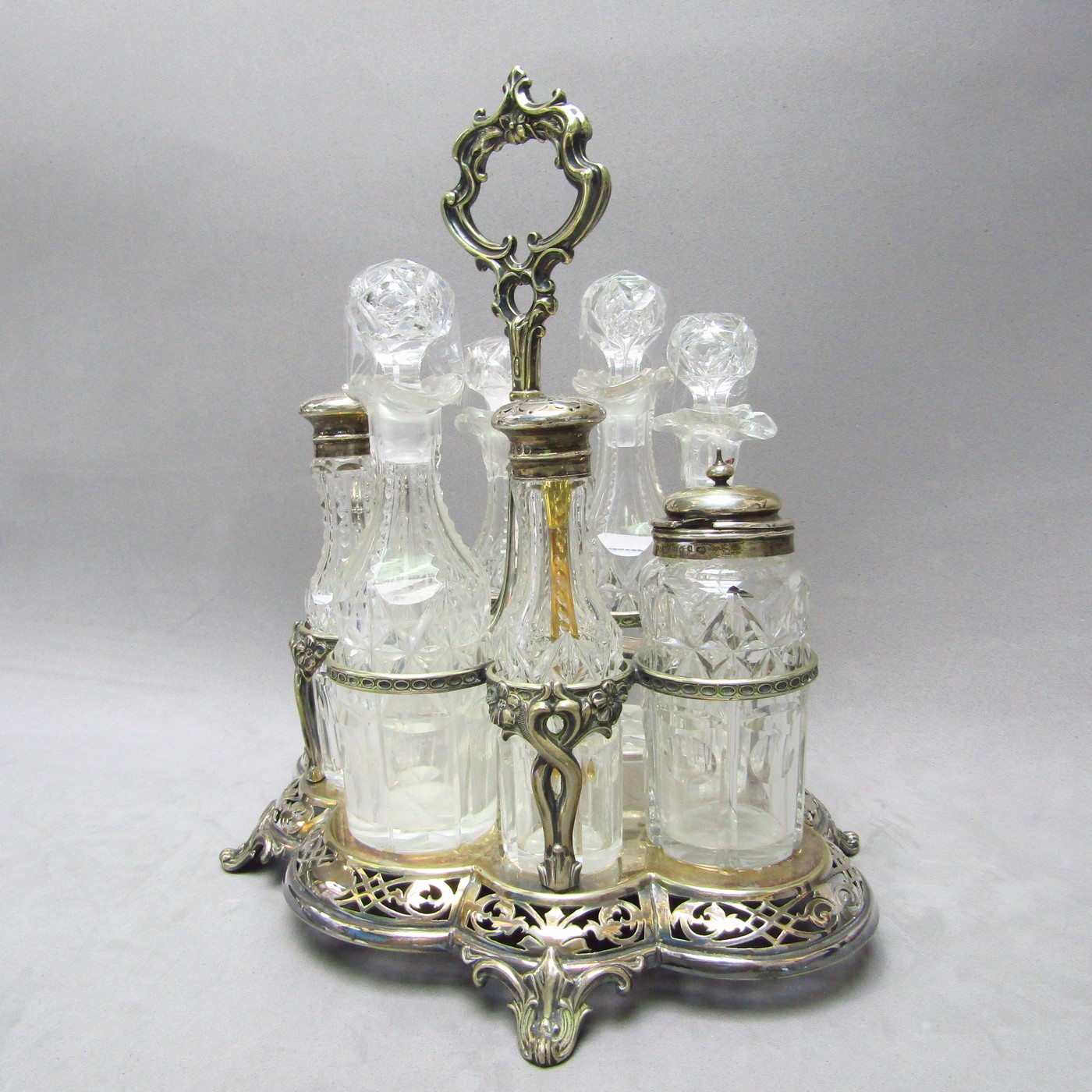 Convoy de Vinagreras, Salero y Especieros en Plata y Cristal, Inglaterra, siglo XIX. Convoy de Vinagreras, Salero y Especieros en Plata y Cristal, Inglaterra, siglo XIX.