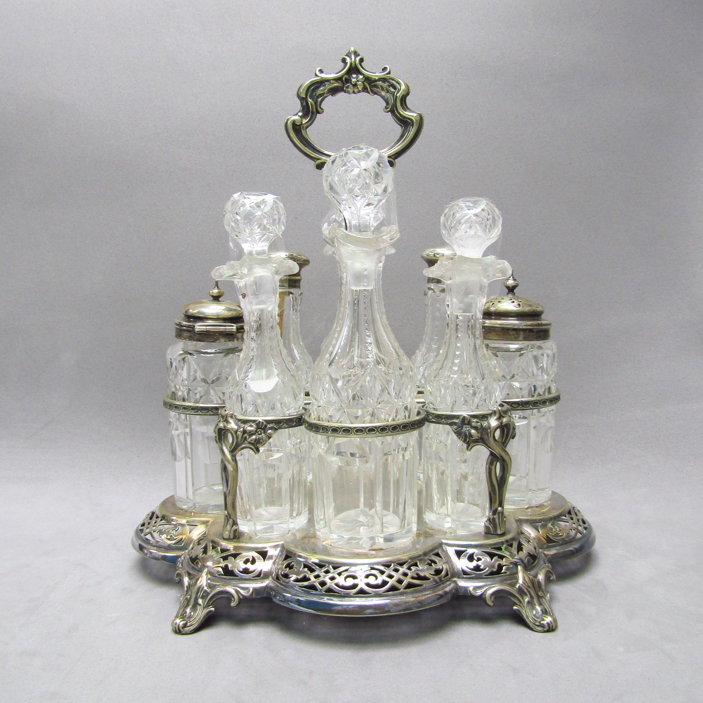 Convoy de Vinagreras, Salero y Especieros en Plata y Cristal, Inglaterra, siglo XIX. Convoy de Vinagreras, Salero y Especieros en Plata y Cristal, Inglaterra, siglo XIX.