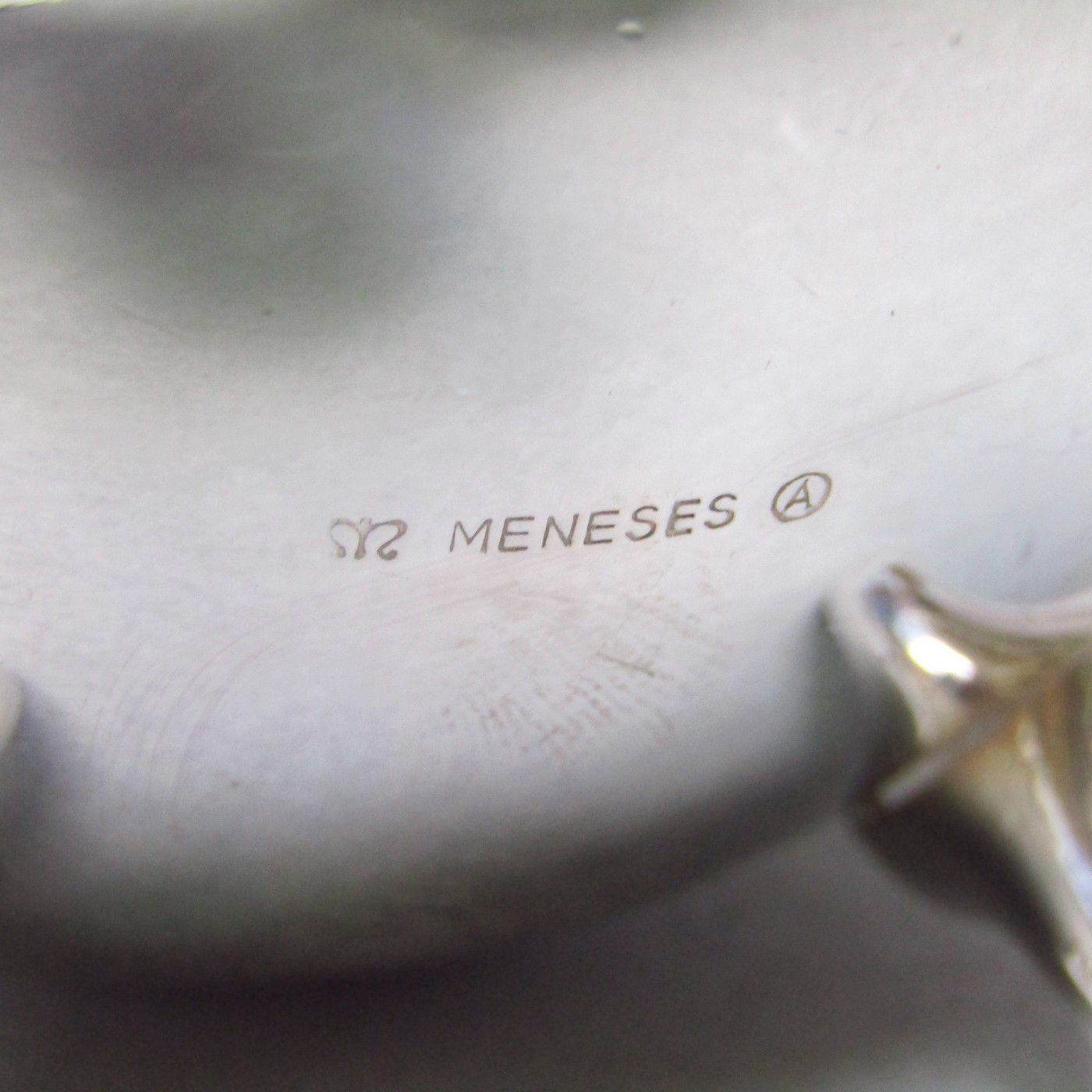 MENESES. Juego de Azucareros en metal plateado. España, siglo XX. MENESES. Juego de Azucareros en metal plateado. España, siglo XX.