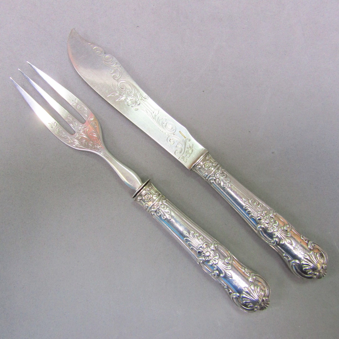 ANDUIZA. Lote de 24 Cubiertos para Pescado en Plata de Ley. España, siglo XIX. ANDUIZA. Lote de 24 Cubiertos para Pescado en Plata de Ley. España, siglo XIX.