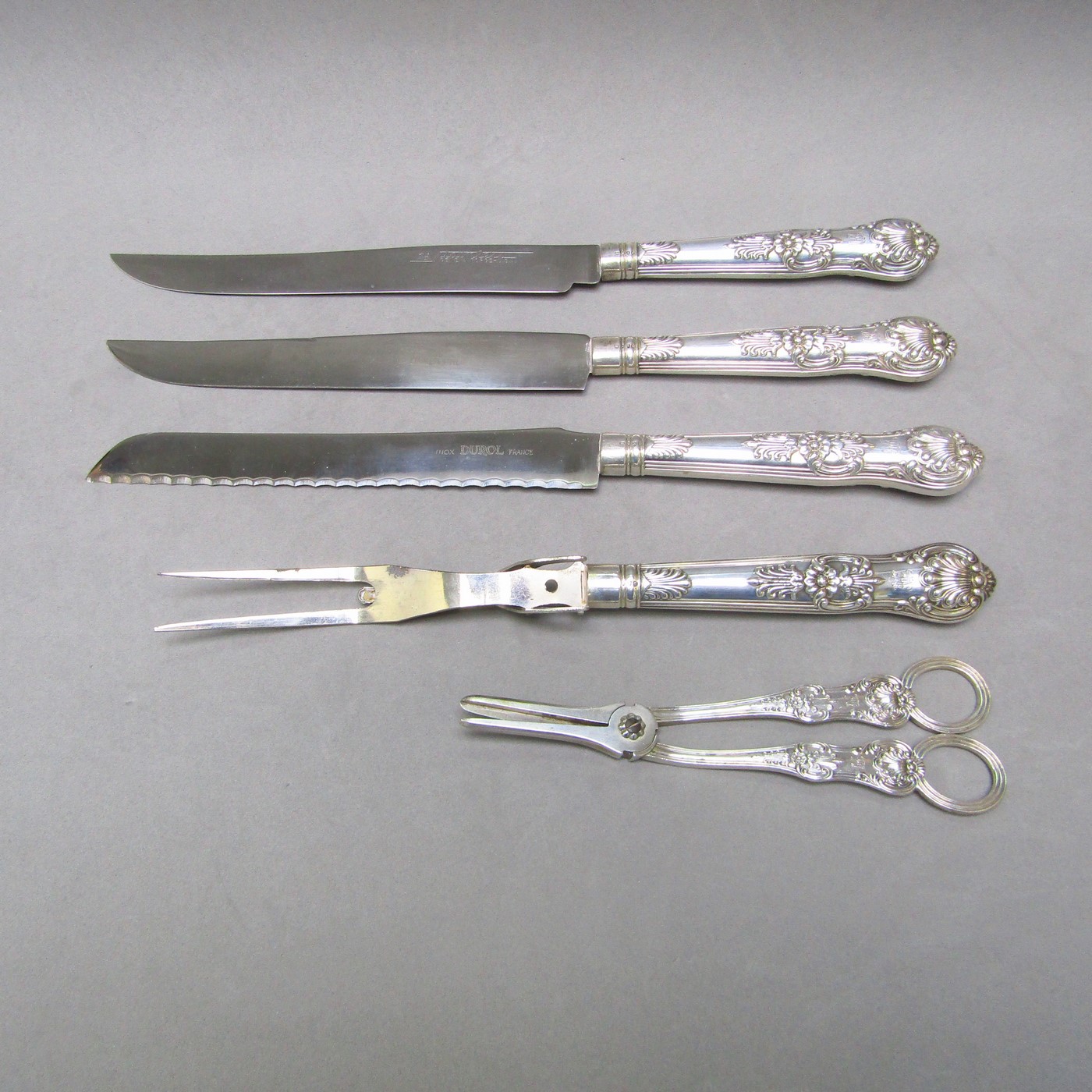 F.H. Lote de cubiertos para servir en Plata Inglesa. Londres, 1888. F.H. Lote de cubiertos para servir en Plata Inglesa. Londres, 1888.