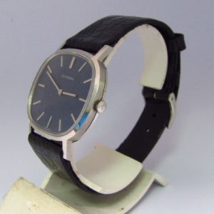 JUVENIA. Reloj de pulsera para caballero. Acero. Ca. 1960