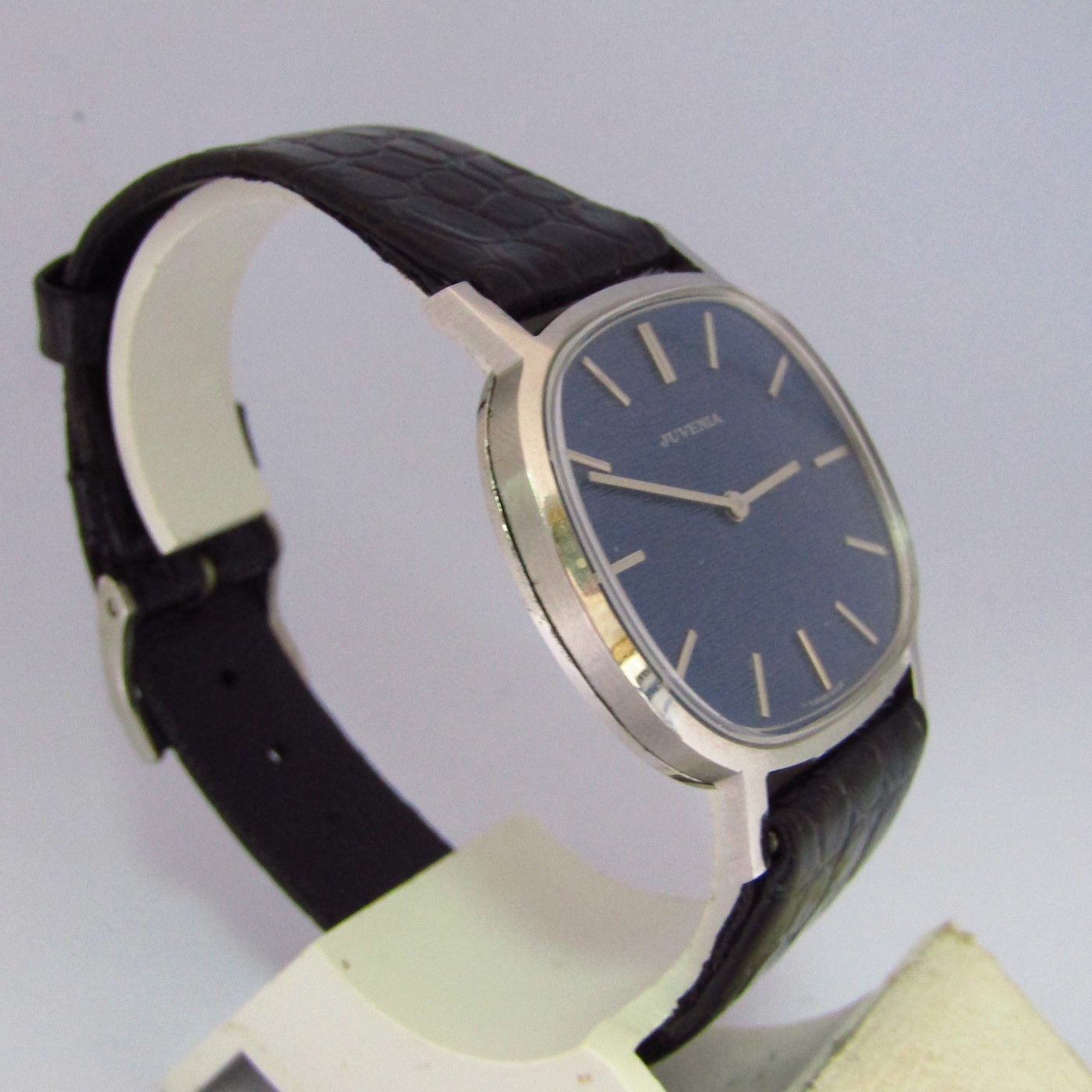 JUVENIA. Reloj de pulsera para caballero. Acero. Ca. 1960