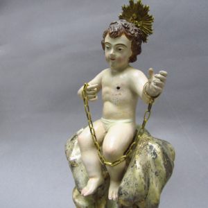 PEQUEÑO NIÑO JESUS TALLADO EN MADERA. Siglo XVIII.