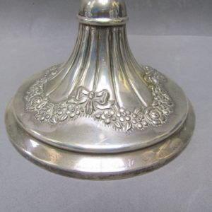 AZ. Pareja de Candelabros de cinco luces en Plata de Ley. España, siglo XX.
