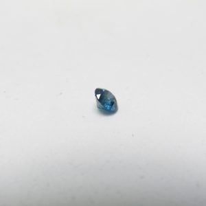 Diamante Natural de 0,46 ct. Talla: Brillante. Color: Blue. Pureza: P3. Mejorado. Certificado IGR.