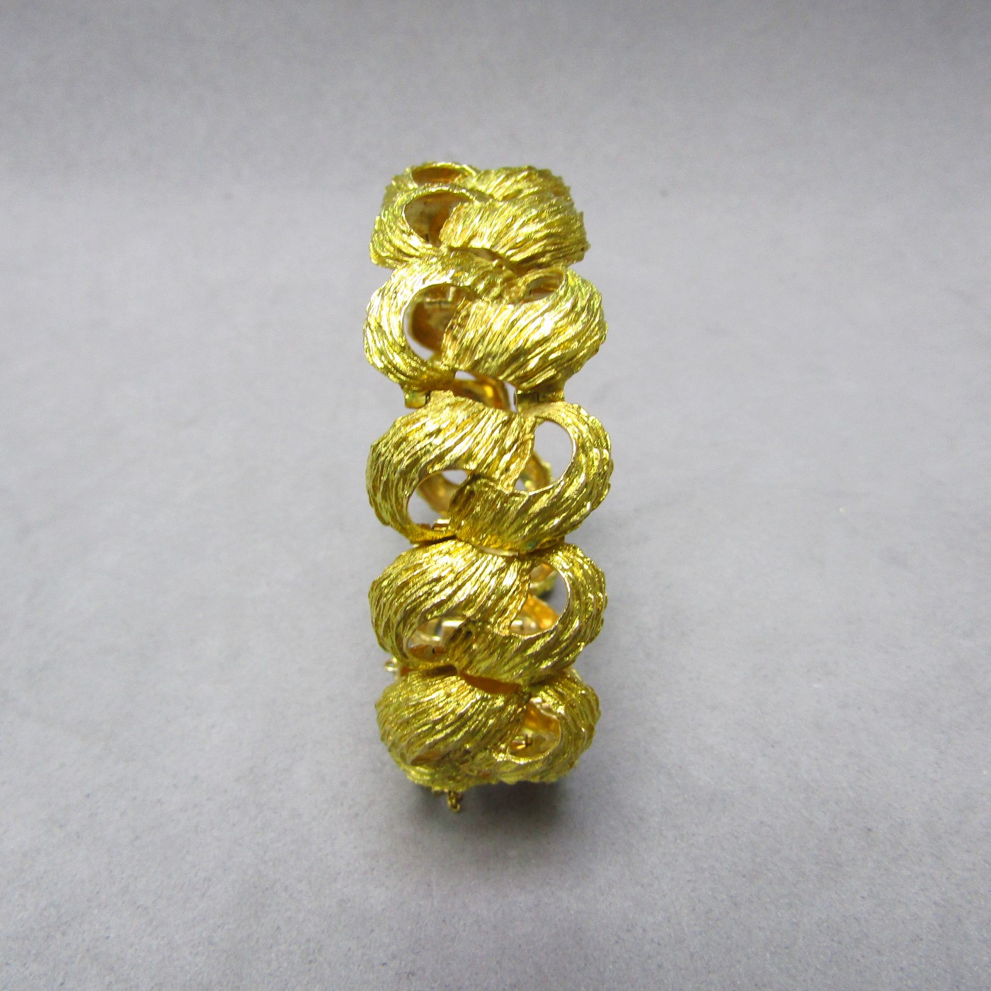 Pulsera realizada en oro amarillo de 18 K. 57 gr. Pulsera realizada en oro amarillo de 18 K. 57 gr.