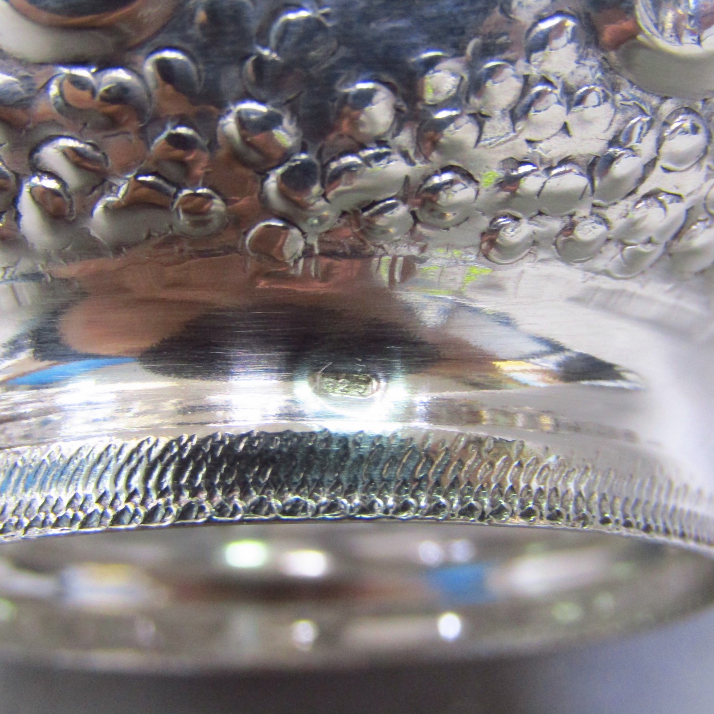 Corona artesanal en Plata de Ley. España, siglo XX. Corona artesanal en Plata de Ley. España, siglo XX.