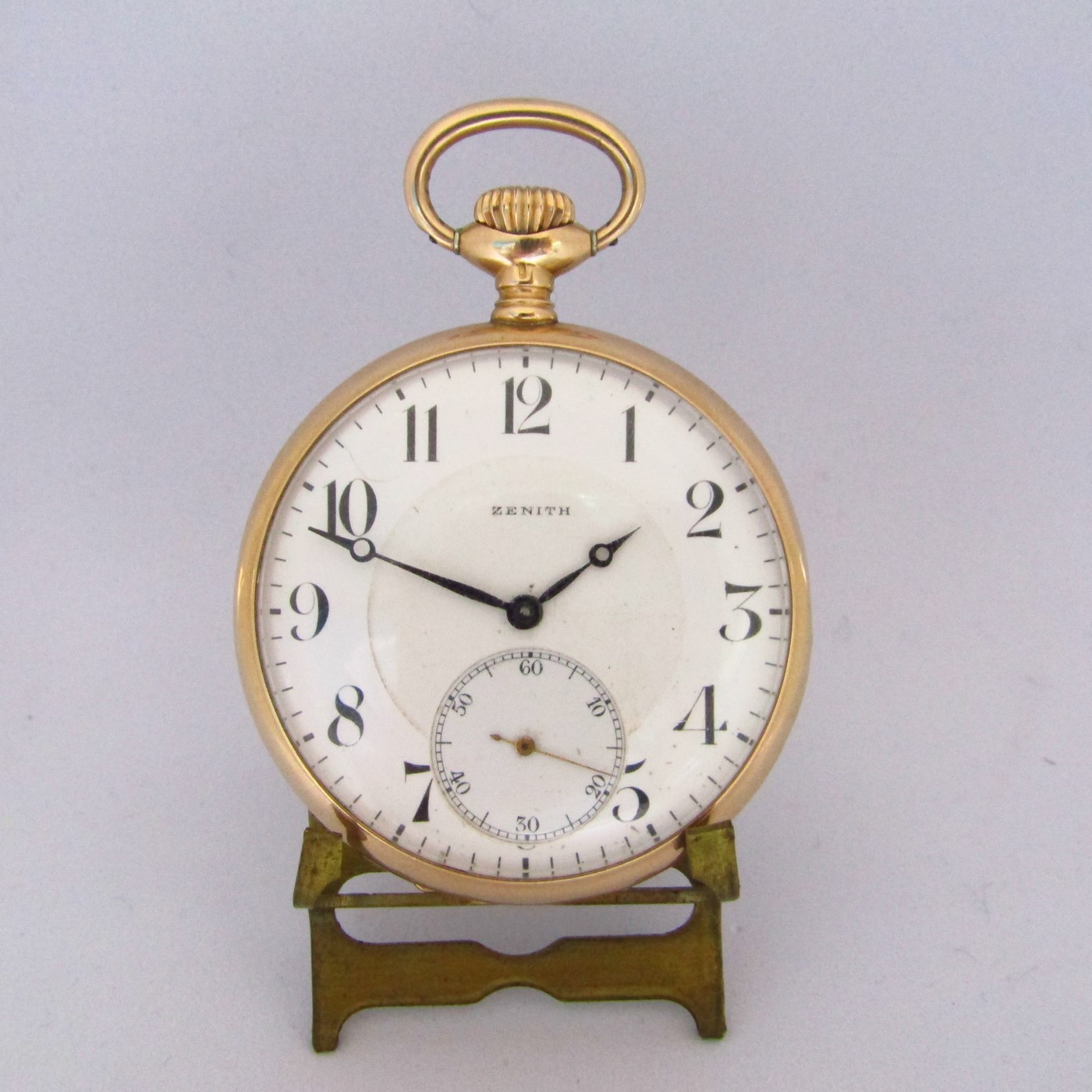 ZENITH. Reloj de Bolsillo, lepine y remontoir. Oro 14k. Ca. 1911.