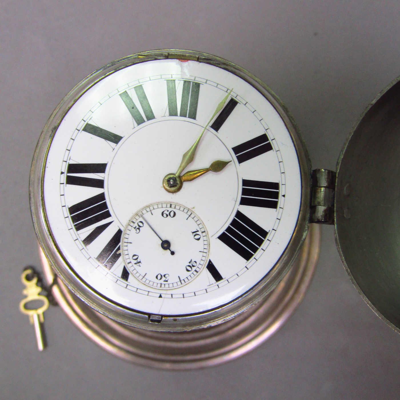 Reloj de Bolsillo-Sobremesa Half Fusee sobre escultura. England, ca. 1900. Reloj de Bolsillo-Sobremesa Half Fusee sobre escultura. England, ca. 1900.